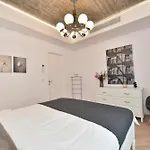 Enjoy A Premium Downtown In A Brand-new Art Deco Building! Free Parking! Apartment Bucharest
