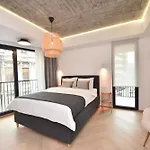 Apartment Enjoy A Premium Downtown In A Brand-new Art Deco Building! Free Parking!