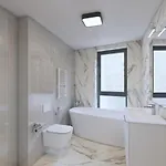 Enjoy A Premium Downtown In A Brand-new Art Deco Building! Free Parking! Apartment *