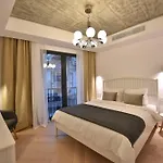 Enjoy A Premium Downtown In A Brand-new Art Deco Building! Free Parking!