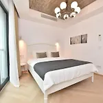 Enjoy A Premium Downtown In A Brand-new Art Deco Building! Free Parking! * Bucharest