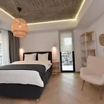 Enjoy A Premium Downtown In A Brand-new Art Deco Building! Free Parking!