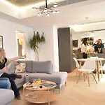 Enjoy A Premium Downtown In A Brand-new Art Deco Building! Free Parking! Apartment *