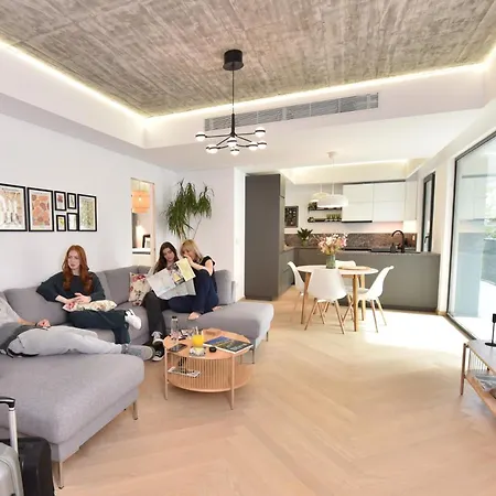 Enjoy A Premium Downtown In A Brand-new Art Deco Building! Free Parking! Appartement
