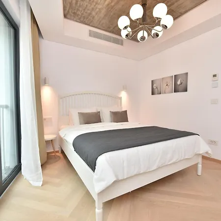 Enjoy A Premium Downtown In A Brand-new Art Deco Building! Free Parking! * Boekarest