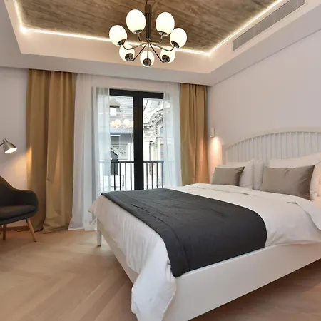 Enjoy A Premium Downtown Apartment! Modern Art Deco Building *