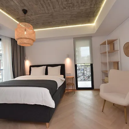 Enjoy A Premium Downtown Apartment! Modern Art Deco Building