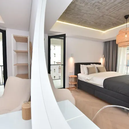 Apartment Enjoy A Premium Downtown Apartment! Modern Art Deco Building Bucharest
