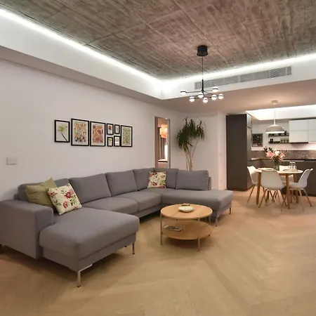 Appartement Enjoy A Premium Downtown In A Brand-new Art Deco Building! Free Parking! Bucarest