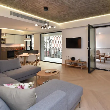 Enjoy A Premium Downtown In A Brand-new Art Deco Building! Free Parking! Daire Bükreş