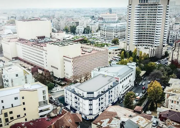 Enjoy A Premium Downtown In A Brand-new Art Deco Building! Free Parking! *