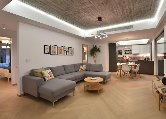 Apartament Enjoy A Premium Downtown In A Brand-new Art Deco Building! Free Parking! Bucureşti