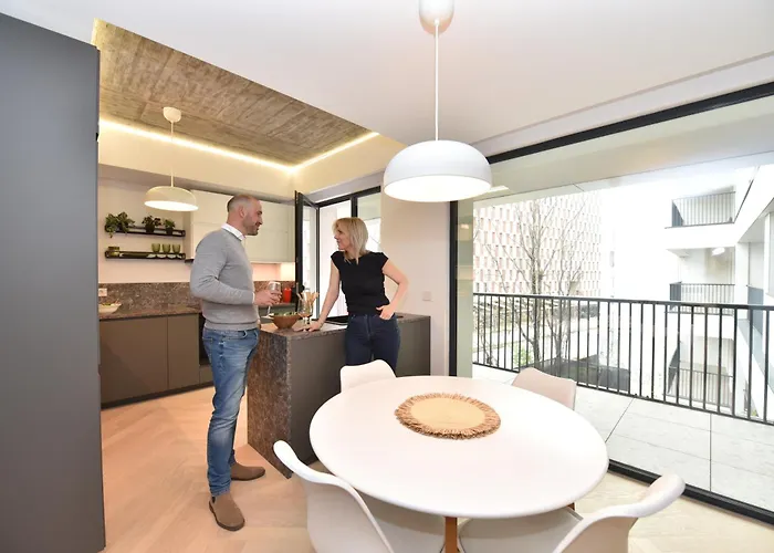 Enjoy A Premium Downtown In A Brand-new Art Deco Building! Free Parking! Apartamento Bucarest