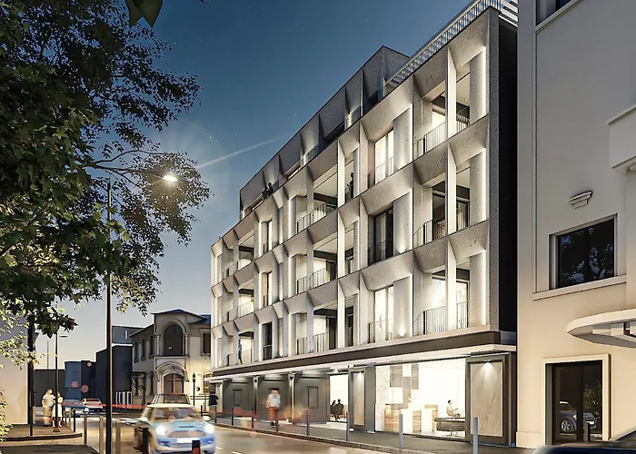 Enjoy A Premium Downtown In A Brand-new Art Deco Building! Free Parking!