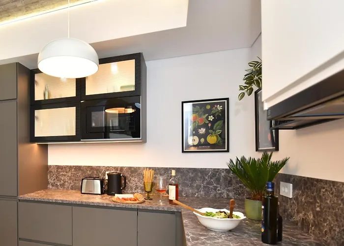 Enjoy A Premium Downtown In A Brand-new Art Deco Building! Free Parking! Apartamento Bucarest