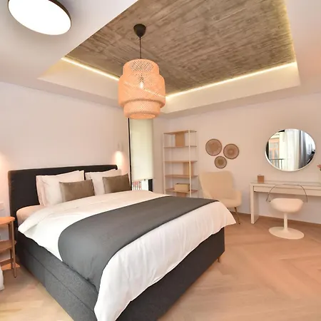 Enjoy A Premium Downtown In A Brand-new Art Deco Building! Free Parking! Bukarest