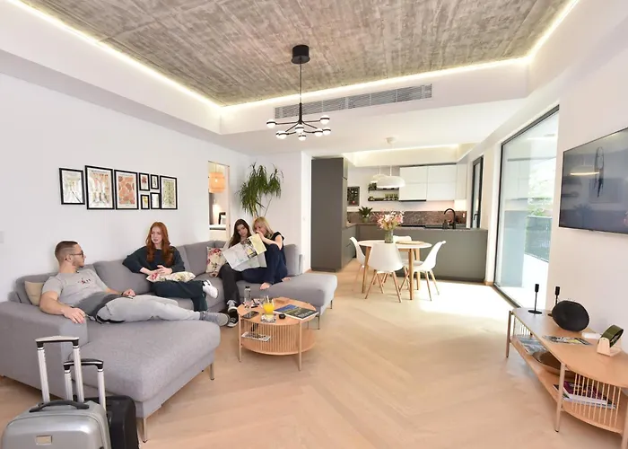 Enjoy A Premium Downtown In A Brand-new Art Deco Building! Free Parking! Διαμέρισμα