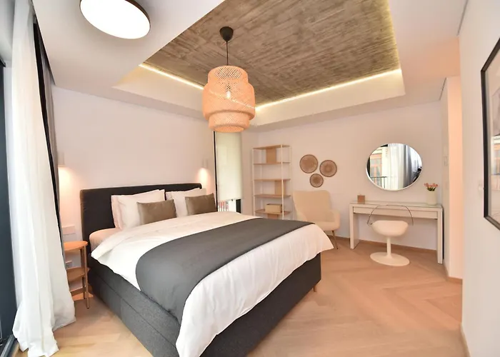 Enjoy A Premium Downtown In A Brand-new Art Deco Building! Free Parking! Bukarest