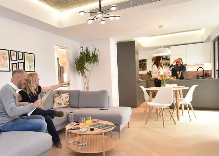 Enjoy A Premium Downtown In A Brand-new Art Deco Building! Free Parking! شقة *